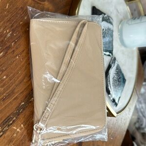 Lost and Wander passport wallet